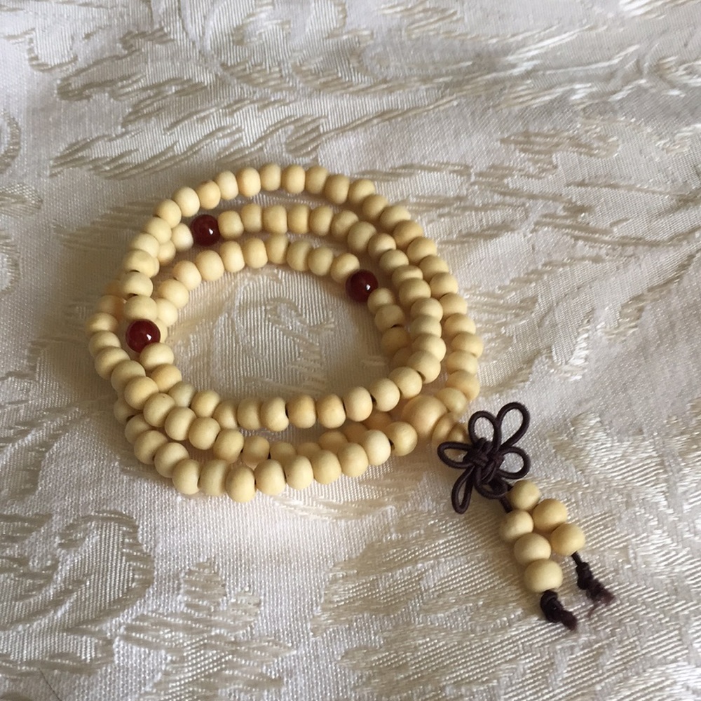 White Sandlewood Bhuddist Mala 18”